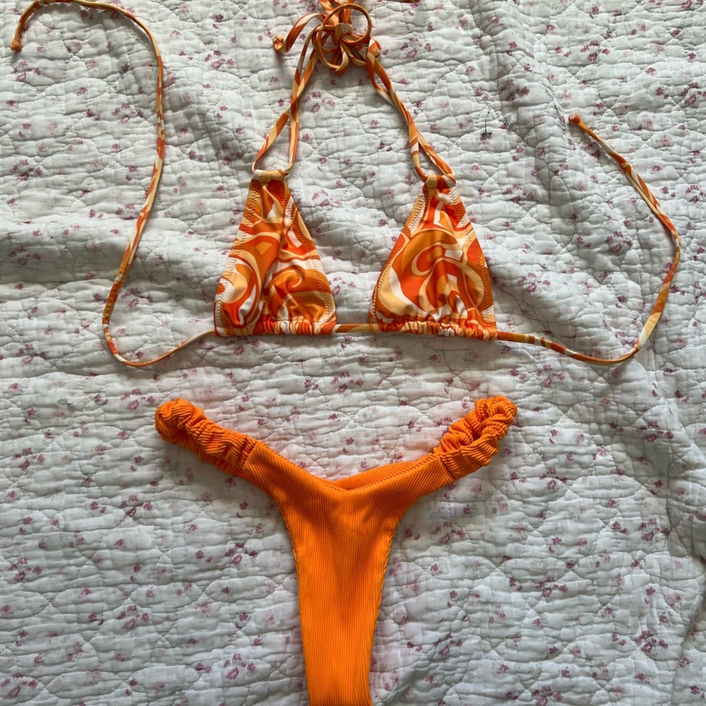 Kulani kinis bikini